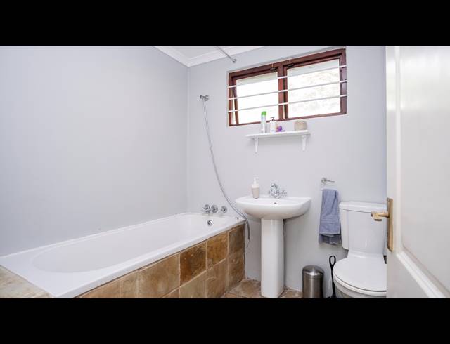 2 BEDROOM APARTMENT TO LET IN MORNINGSIDE